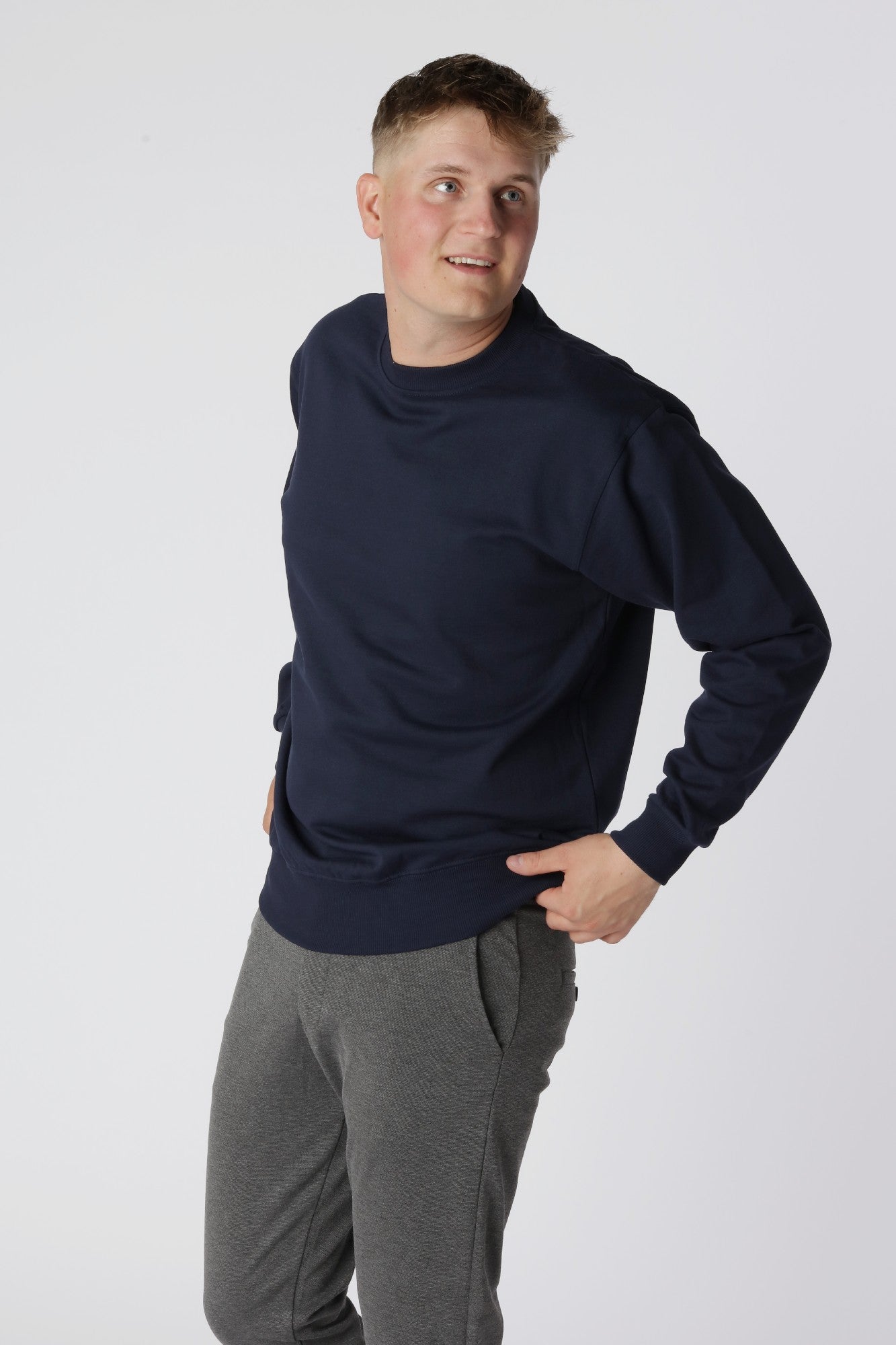 Essential Crewneck, Navy
