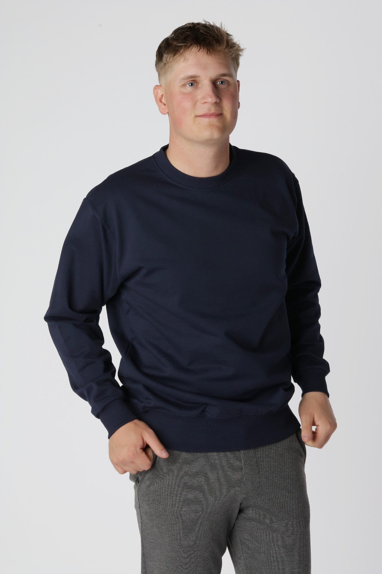 Essential Crewneck, Navy